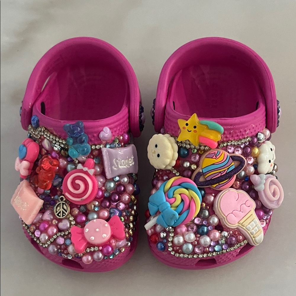 CROCS Pink Kids Sandals with Colorful Charms